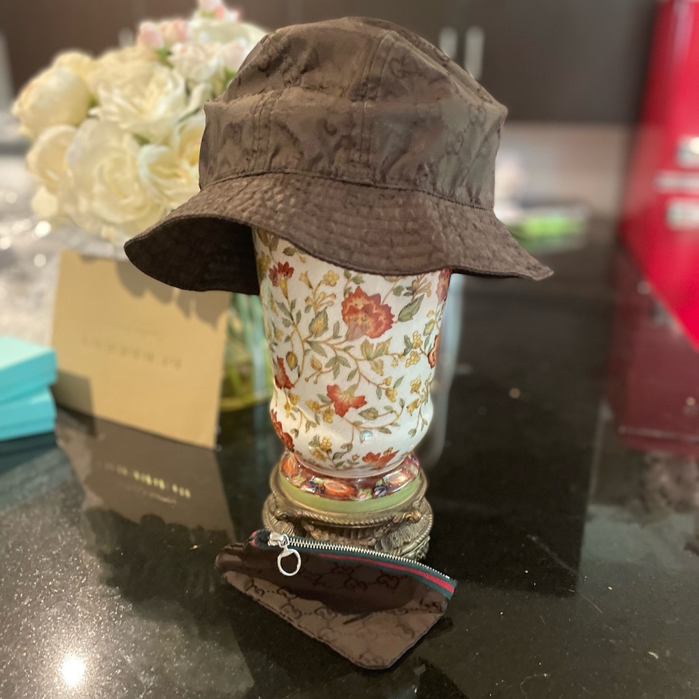 Gucci Browm Hat with matching wallet